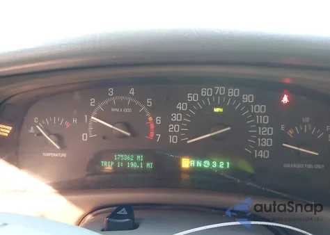 2002 Buick Park Avenue z USA, uszkodzony, nr VIN 1G4CW54K124136018